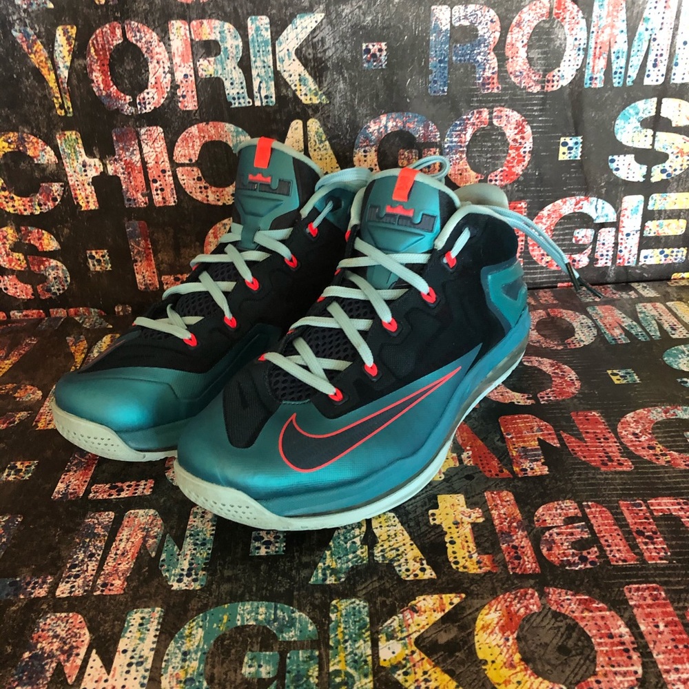 NIKE LEBRON 11 LOW “TURBO GREEN” Size 11